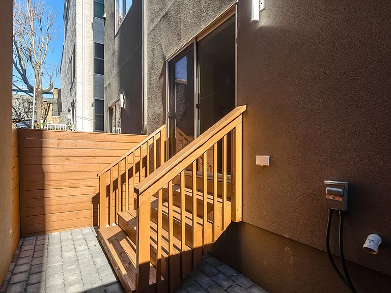 117-31 Quarry St #3 — Photo 17
