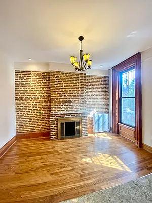 Rented by CMV Realty Inc. | media 16