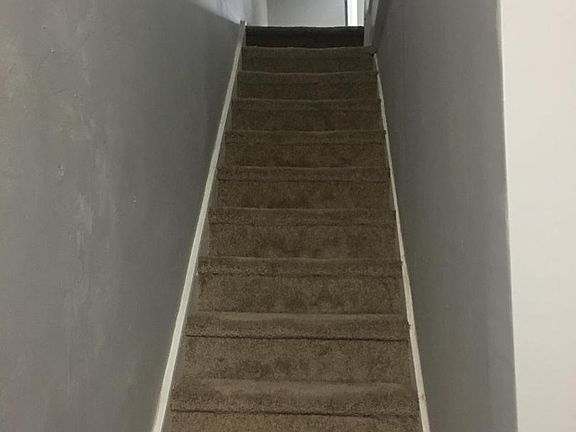 5th image of 3021 Grayson St