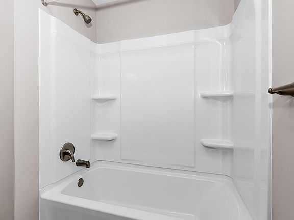 5th image of 1427 Broad St #416