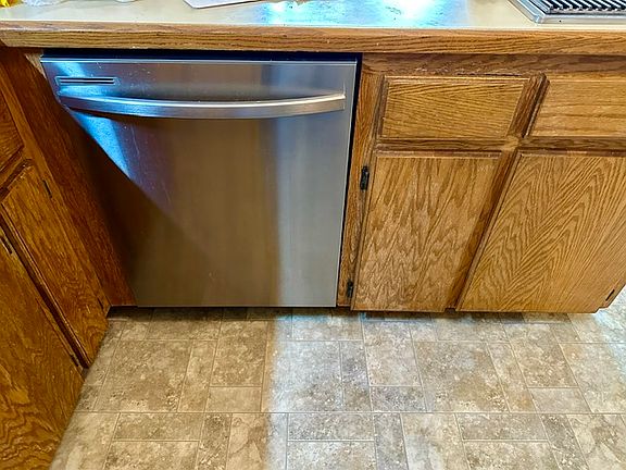 5th image of 9433 Agattu Cir