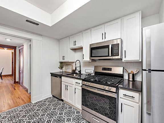 2nd image of 1412 W 39th St