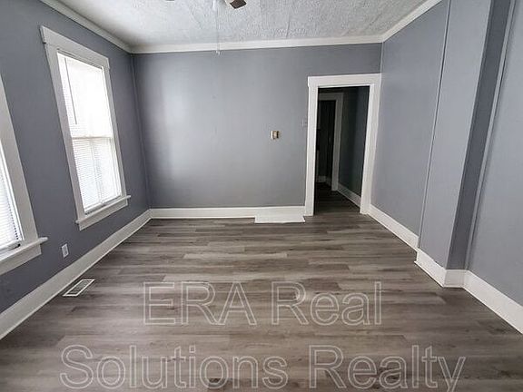 2nd image of 320 Stanaford Pl