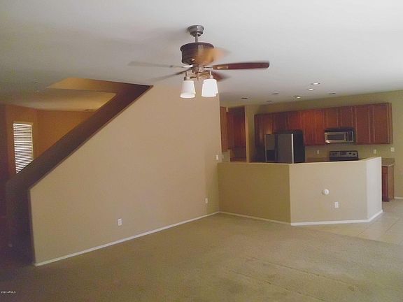 4th image of 18427 W Stinson Dr