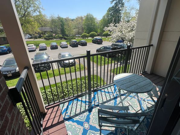 2366 Commonwealth Ave APT 2-4