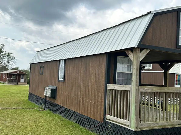 73 Lamar Smith Rd, Poplarville, MS 39470