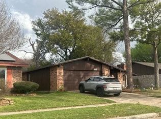 8014 Enchanted Forest Dr, Houston, TX 77088