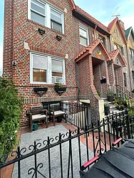 Rented by Hudson Exclusive Inc