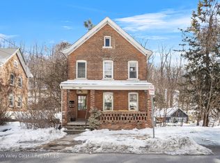 88 3rd Ave, Kingston, NY 12401