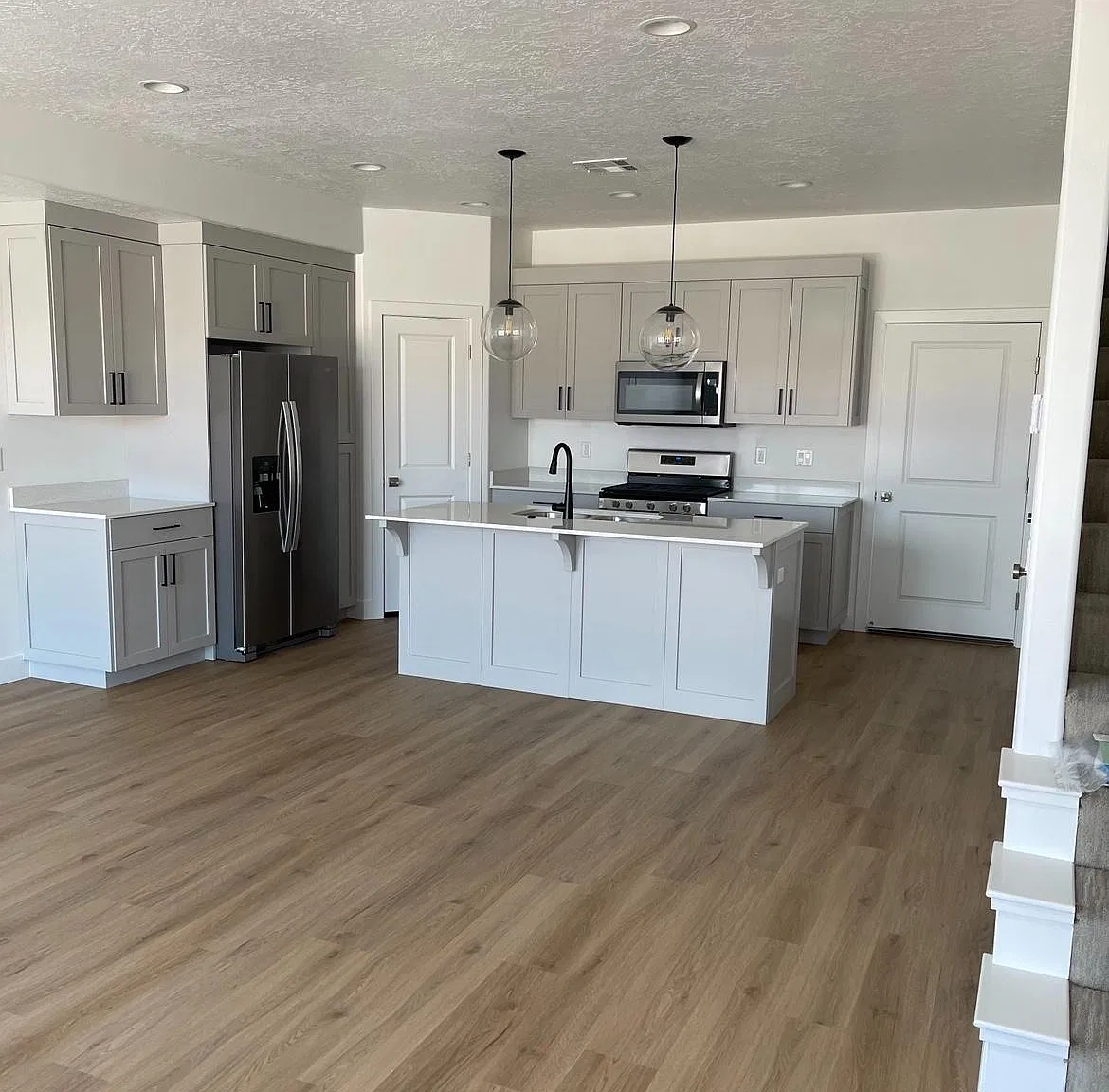 2613 E Wake Forest Ln — Photo 4