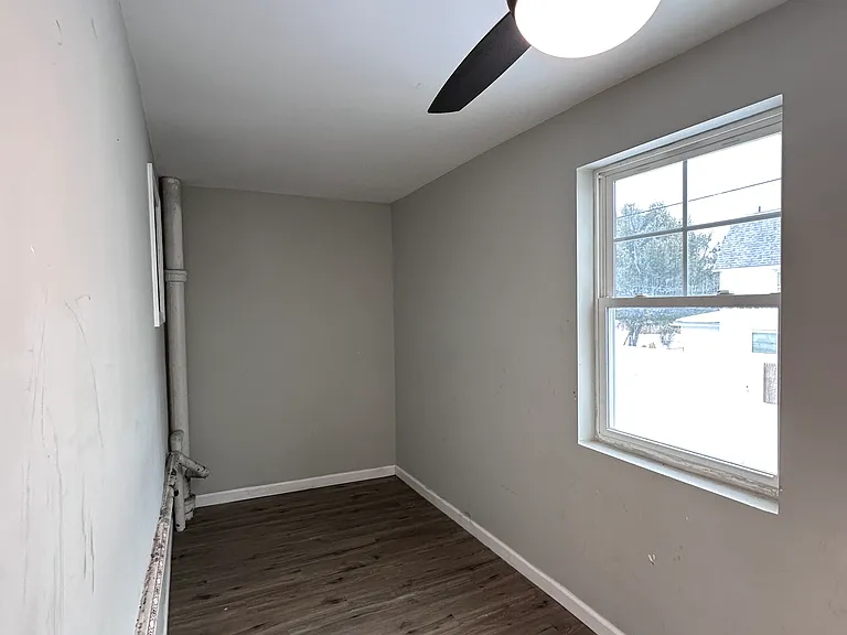 408 New Grove St #2 — Photo 1