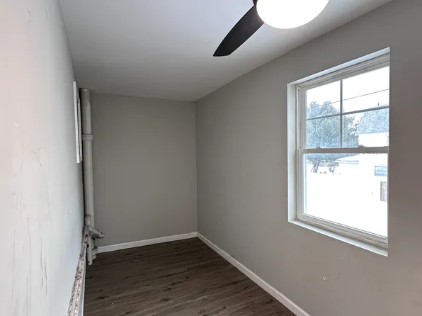 408 New Grove St APT 2, Wilkes Barre, PA 18702