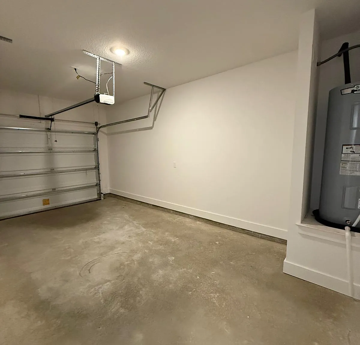 3 bed, 2.5 bath, 1459 sqft, $2,280 — Photo 4