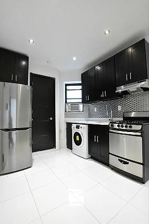 1st image of 943 Columbus Ave APT 5A