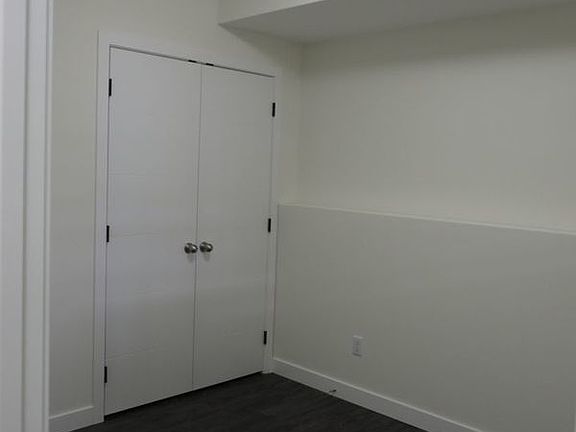 4th image of 732 Feheregyhazi Blvd Unit B