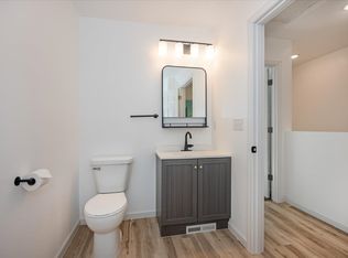 214 W Owatonna St #1, Duluth, MN 55803