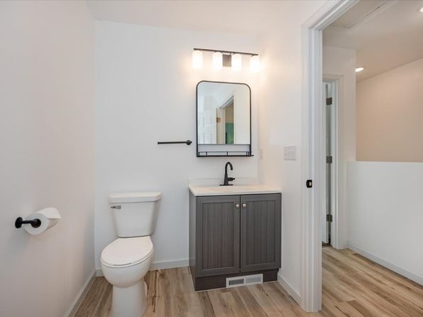 214 W Owatonna St #1