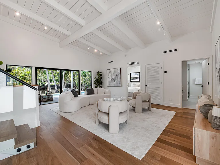 2637 Sugarloaf Ln — Photo 8