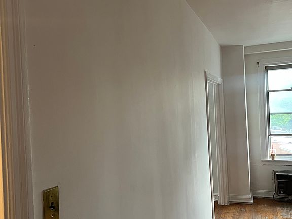 4th image of 400 W Hortter St APT 405