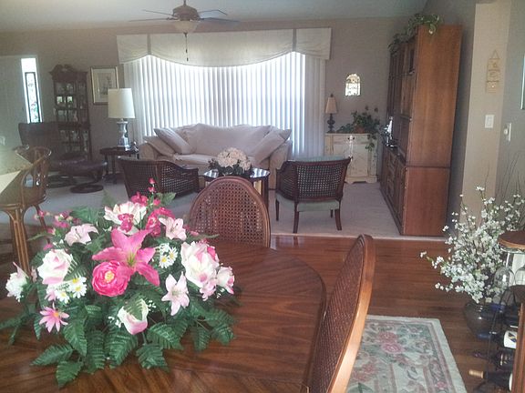 5th image of 412 SW 32nd Ter