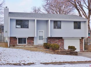 420 Bridger Rd, Lincoln, NE 68521