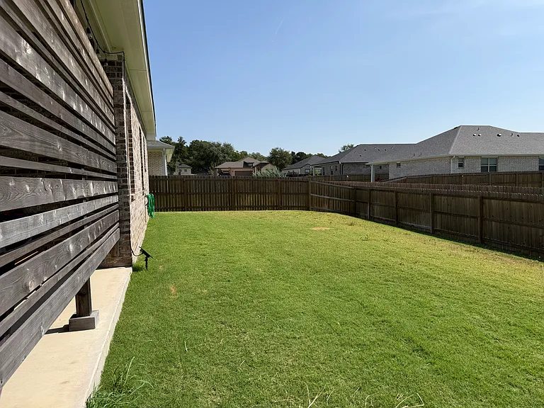 6011 Tivoli Rd — Photo 24