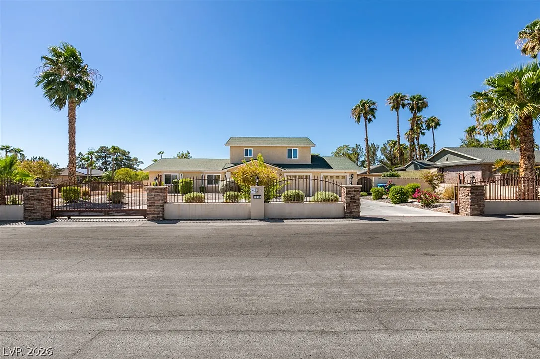 3 bed, 3.0 bath, 2382 sqft, $3,310 — Photo 1