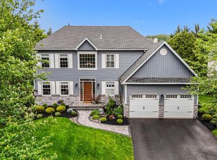 33 Jonquil Dr, Newtown, PA