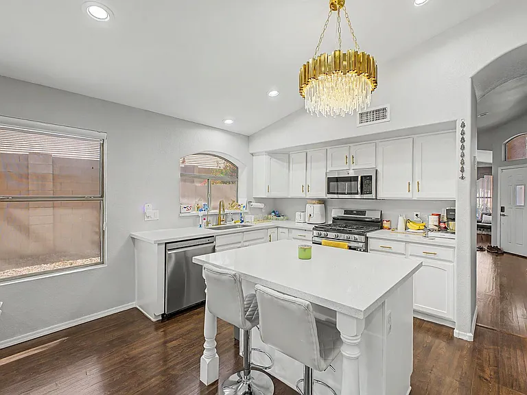 6406 W Escuda Rd — Photo 10