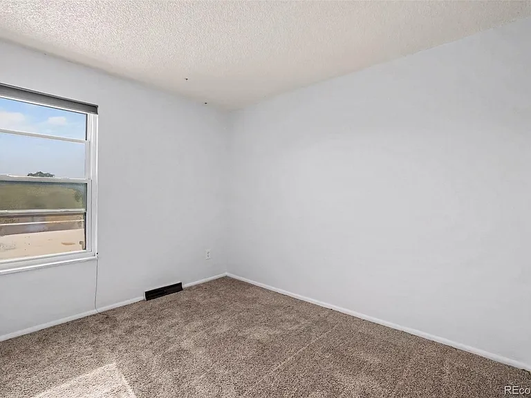 9472 W Utah Pl — Photo 16