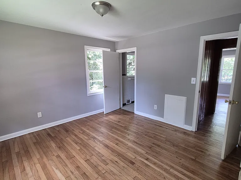 1908 Garrard St — Photo 10