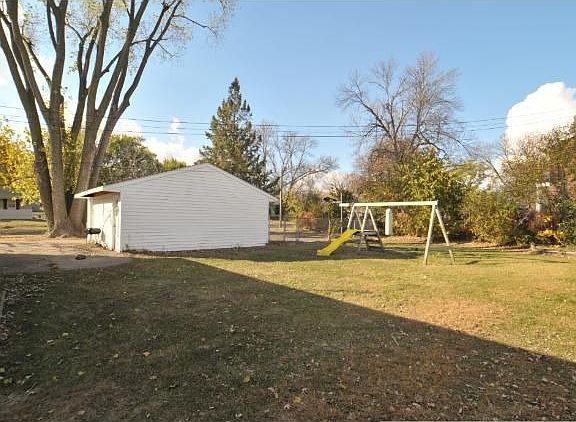 3rd image of 7820 61st Ave N