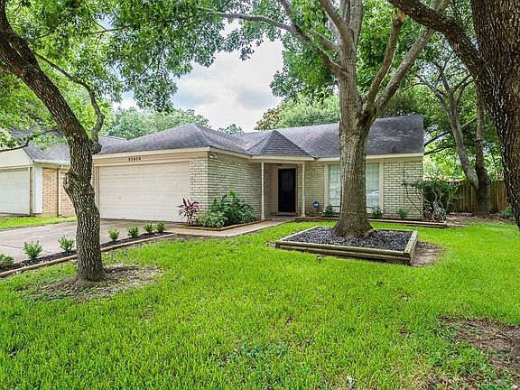 2nd image of 21414 Park Orchard Dr