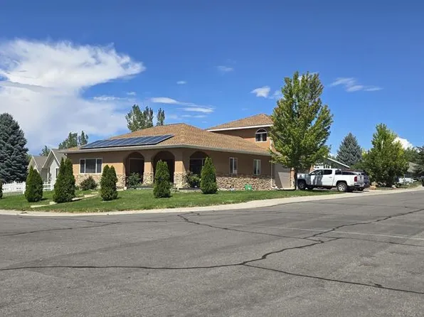 1967 Court, Montrose, CO 81401