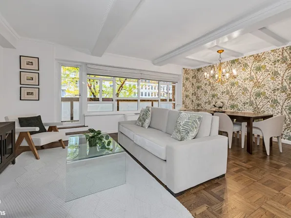 750 Park Avenue image 2 of 12