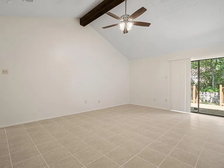 72 Oldstream Ct — Photo 9