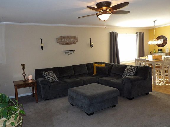 2nd image of 3016 Poplar Dr