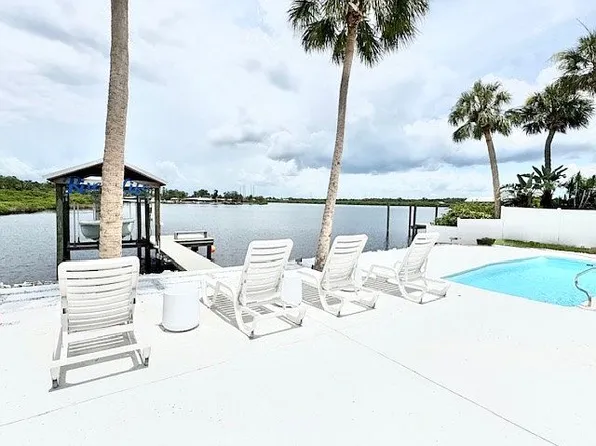 9410 Oak St, Riverview, FL 33578
