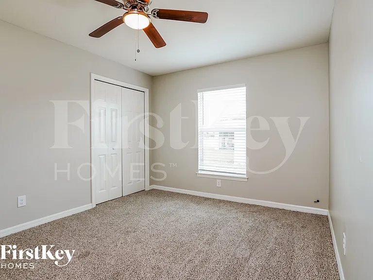 3032 NW 6th Ave — Photo 11
