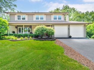 1451 Bolson Dr, Downers Grove, IL 60516