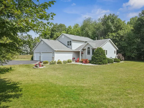 12255 Belgian Dr, Belle Plaine, MN 56011