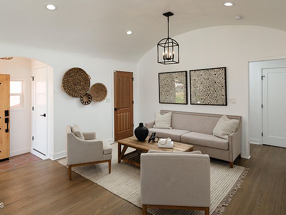 3rd image of 4221 W 58th Pl