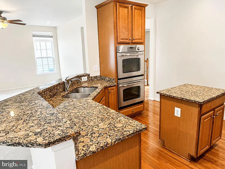 12489 Pfitzner Ct — Photo 11