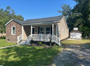 204 Elm St, Clinton, SC 29325