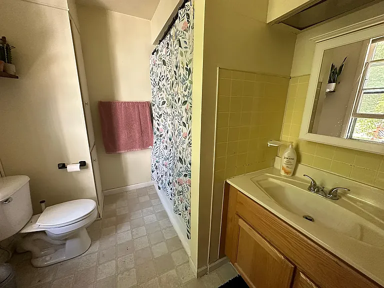 116 College Ave NE — Photo 37