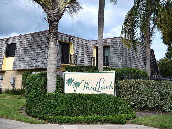 5th image of 262 Woodland Rd