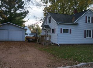 127 W Sycamore St, Abbotsford, WI 54405