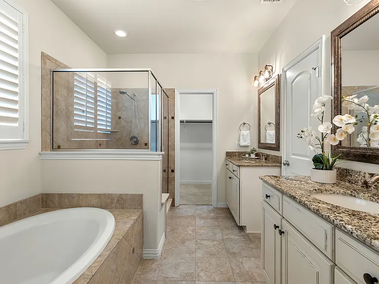 900 Sonoma Dr — Photo 4