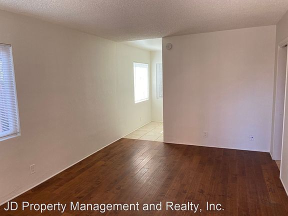3rd image of 4440-4444 Menlo Ave #4444-5