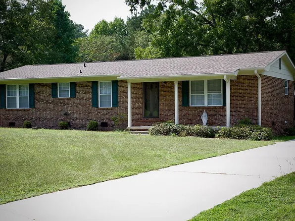 408 Sandhill Dr, Goldsboro, NC 27530